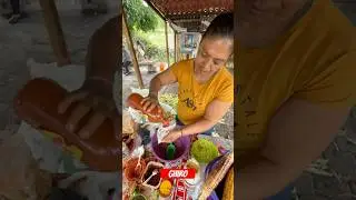 Elote asado con mayonesa y chile