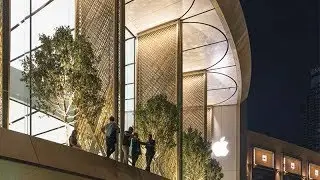 Kinetic art: The Apple experience at Dubai Mall