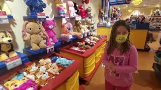 Quinnlynn Visits The Build-A-Bear🧸 Workshop at West Edmonton Mall- September 2020 🇨🇦