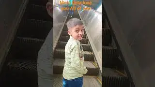 Delhi metro station to Noida