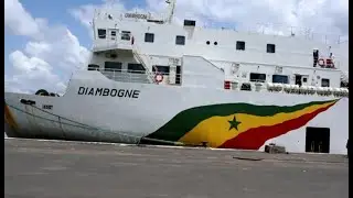 LES PREMIERES IMAGES DE L'ARRIVEE DU BATEAU 