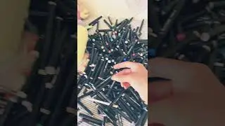Sorting my alcohol markers #art #organization #cleaning