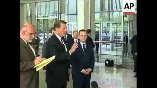 RUSSIA: US VICE PRESIDENT AL GORE ARRIVES IN MOSCOW