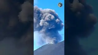 Ini Gunung Berapi Paling Berbahaya di Eropa #shorts #gunungberapi #gunungetna #eropa #travel