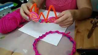 Kids Craft Tutorial: Pipe Cleaner Crowns | Art City LIVE