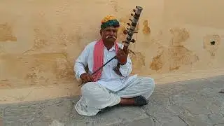 Music player in Amer Fort Jaipur