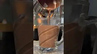 Craving hot chocolate but don&rsquo;t want guilt?Try this healthy version ✨