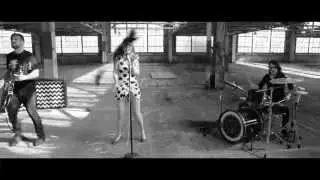 HAPPY FANGS - Hiya Kaw Kaw