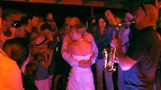 VIBEZ DJ MET SAX WEDDING