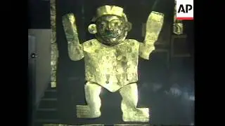 PERU: ARCHAEOLOGIST SALVAGES ARTIFACTS FROM SIPAN CIVILISATION