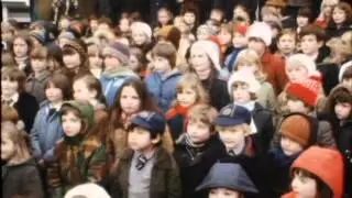 Christmas | Christmas Carols | Abbots Langley | P.C Reg Hunt meets the Pope | TN-81-109-004