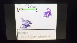 Pok&eacute;mon Crystal - Onix uses Rock Smash