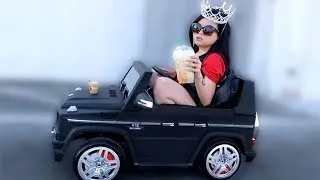 DRIVING A MINI G WAGON FOR A DAY (because i can fit)