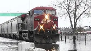 CP 9716 Leads Sand Train in Flood Waters, Davenport, IA, 4/3/19