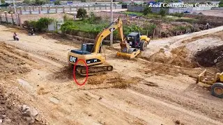 Solve Problems Skill Operator CAT 320D Excavator Recovery Pulling Road Roller LIUGONG Deep Stuck