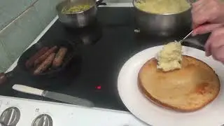 Meal In A Yorkshire Pudding