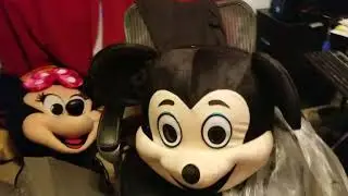 Unboxing mascot costume - creating a cosplay mickey mouse