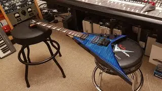 Jackson RR3 Randy Rhoads Flying V Chlorine Burst Flame Top MIJ Japanese Guitar Up Close Video Review