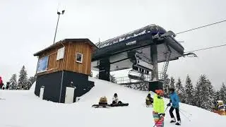 Berge voll Schnee im Skiliftkarusell Winterberg