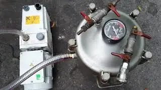 Bơm h&uacute;t ch&acirc;n kh&ocirc;ng EDWARDS E2M18 1 pha 200v