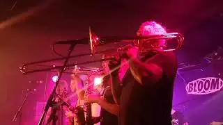 SNUFF Dippy egg, live, November 18 2022, Mezzago, Italy