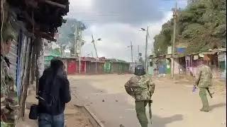 Anti-riot police officers engage protesters in running battles in Kibra slums, Nairobi.