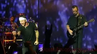 Godsmack - I Stand Alone - Live HD (BB&T Pavilion)