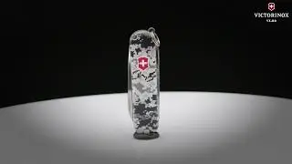 Складаний ніж Victorinox CLASSIC SD ARMY Піксель з черв. Лого 0.6223.3.W3941pw (Vx06223.3_W3941pw)