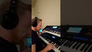 Dance music with @yamahaglobal DGX 670 and SX 920. The best keyboards. 