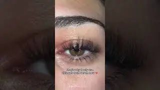 This lash serum gives you naturally curled ( and long ) lashes