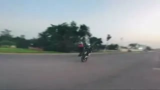 Long basic wheelie #ronyakhter #bikestunt #bikelife #tvsapachee #wheelie #stunt 
