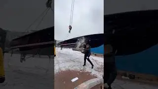 Ожившая легенда СССР катер Волга на подводных крыльях🚤спуск 02.11.2024 #novikyacht #катер #спб #цой