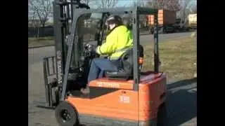 E4659 = 1.500 kg Toyota Elektro Stapler von 2002