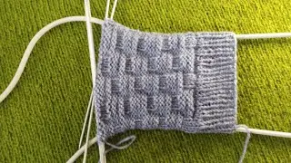 Simple, strict, Pattern for socks. Pattern for beginner knitters.