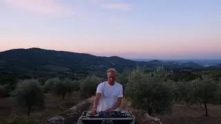 Sunrise Set / 2021 / Florence, Italy