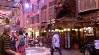 266/ RCI .Главная улица корабля Freedom of the Seas
