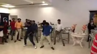 Best Flash Mob by JIO EMPLOYEES at Family Meet