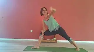 Beta teaching Dynamic Spiral Yoga