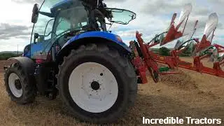 2022 New Holland T7.210 6.7 Litre 6-Cyl Diesel Tractor (165 / 210 HP) with Kverneland Plough