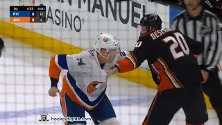 Scott Mayfield vs Nicolas Deslauriers Nov 25, 2019