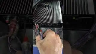 Power monoblock ads, outputnya di pegang nyetrum ⚡