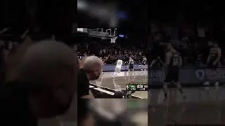 Kyrie Irving No Look Pass To Kevin Durant For The JAM