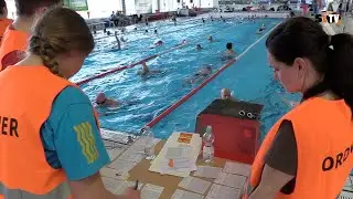 Nach 3 Stunden wurden schon über 300 Kilometer im Wasser zurückgelegt, beim 12-Stunden-Schwimmen.