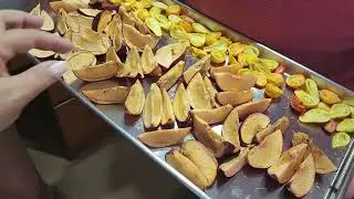 Dried To Perfection: Freeze-drying Fresh Plums #freezedried #plums #freezedriedplums