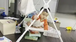 20231207 Hanyul's 355 days_Playing on the diaper changing table