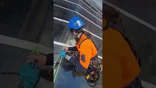 Abseil rope access silicon application #irata #abseiler