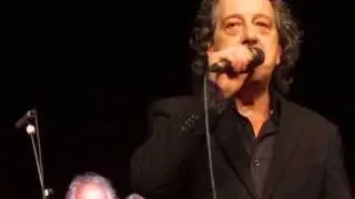 Giancarlo Romita zingt  'Amore Amore'.