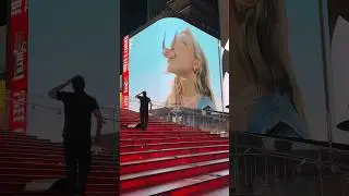 New 3D Billboard in Times Square 🐦🐦🐦