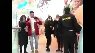 Parodi mall guard beat people who not wear mask