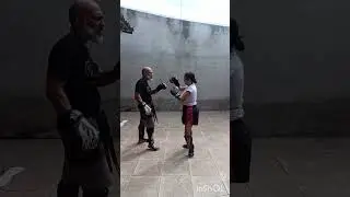 KICKBOXING, ESCOLA DE COMBATE, TREINO COM MINHA ESPOSA. 